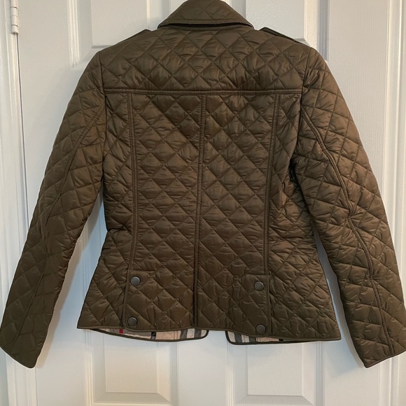 Brand New Burberry Britt Quilt Women’s Jacket. - Picture 2 of 5